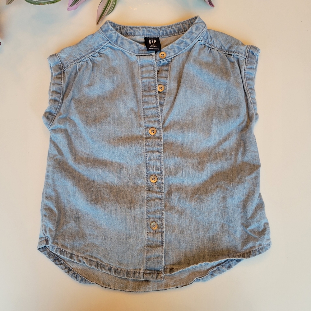 2T Baby Gap Demin Sleeveless Button Down